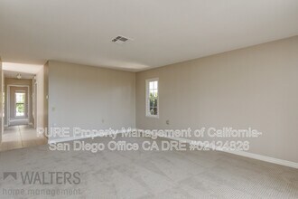 12146 Lomica Dr in San Diego, CA - Building Photo - Building Photo