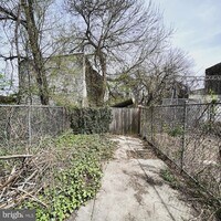 2029 E Orleans St photo'