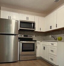 3631 SW 26th St in Miami, FL - Building Photo - Building Photo