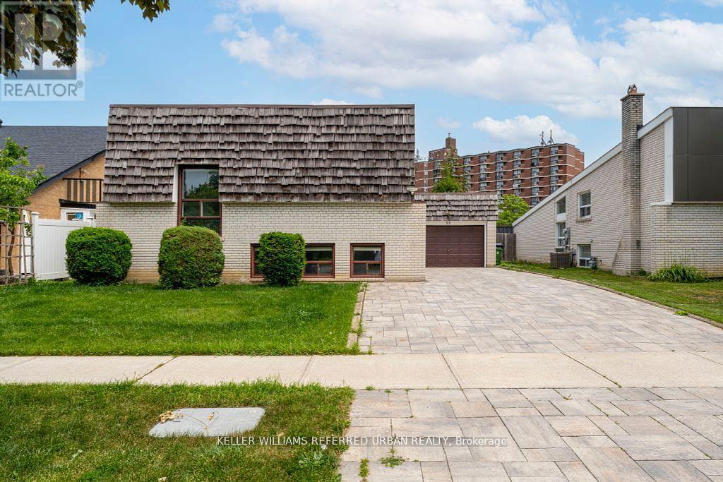 52 Masseygrove Crescent in Toronto, ON - Building Photo