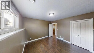 10272-10285 85 St in Grande Prairie, AB - Building Photo - Building Photo