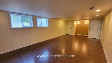 1419 108th Ave SE in Bellevue, WA - Building Photo - Building Photo