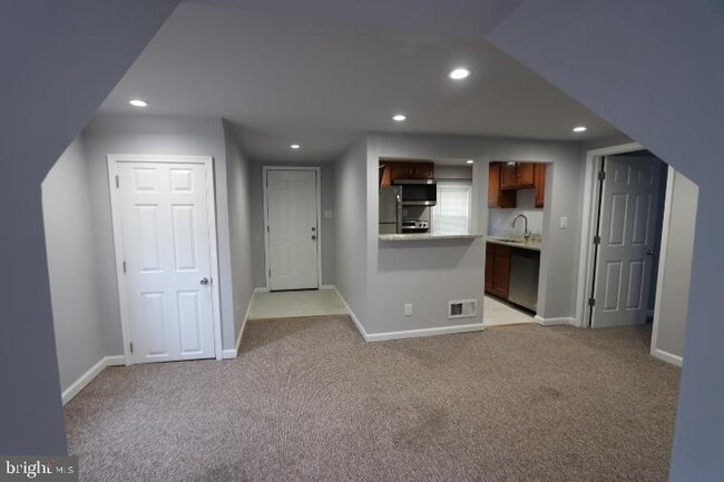 property at 1 Morton Pl