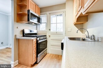 5809 Mt Vernon Dr in Alexandria, VA - Building Photo - Building Photo