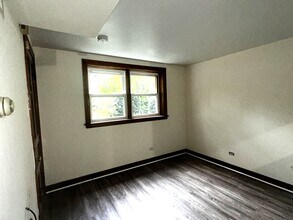 1328 W Melrose St, Unit G in Chicago, IL - Foto de edificio - Building Photo