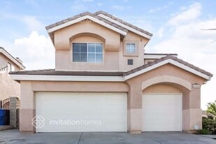 8760 Medford St in Riverside, CA - Building Photo