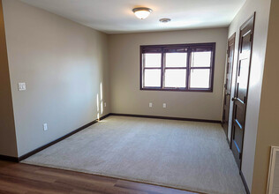 828 8th Ave in Brookings, SD - Building Photo - Building Photo