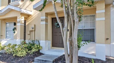 8525 Trail Wind Dr in Tampa, FL - Building Photo - Building Photo