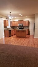 7147 Prism St SE in Lacey, WA - Foto de edificio - Building Photo