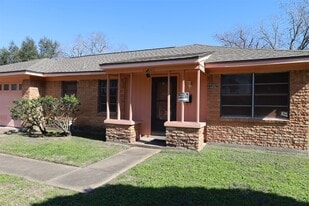 13207 Santa Teresa Rd in Houston, TX - Building Photo