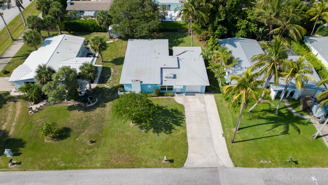 1919 Mimosa Ave in Fort Pierce, FL - Foto de edificio - Building Photo