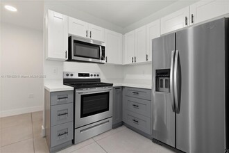 2900 NW 160th St in Opa Locka, FL - Building Photo - Building Photo