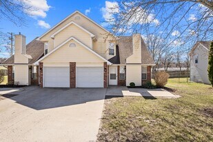 4306-4308-4308 Cheryl Ct in Columbia, MO - Building Photo