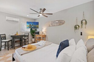 4744 Del Monte Ave in San Diego, CA - Building Photo