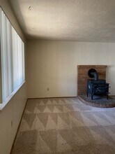 2829-2831 Applewood Ln in Eugene, OR - Building Photo - Building Photo