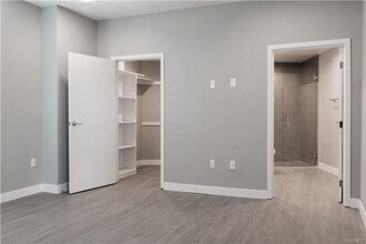 11671 Erwin St in Los Angeles, CA - Building Photo - Building Photo