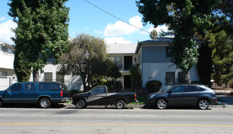 6034 Whitsett Ave in North Hollywood, CA - Building Photo - Building Photo