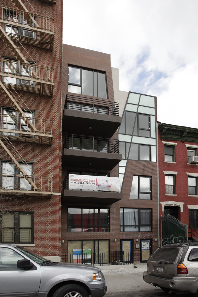 251 S 3rd St in Brooklyn, NY - Building Photo - Building Photo