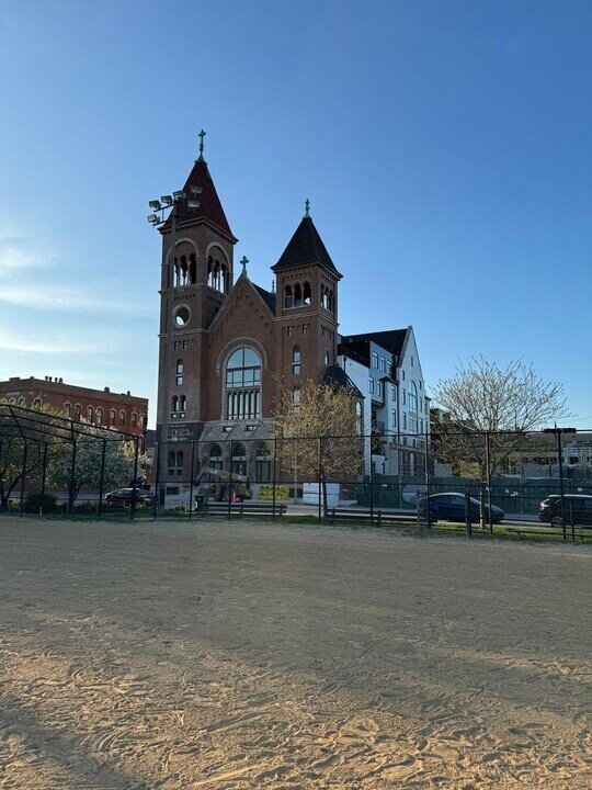 1356 W Chestnut St in Chicago, IL - Building Photo