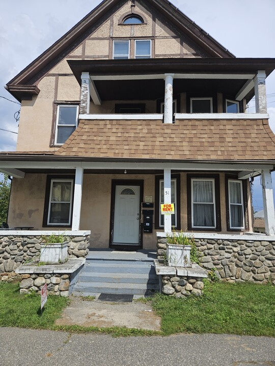 51 Norman St in Waterbury, CT - Foto de edificio