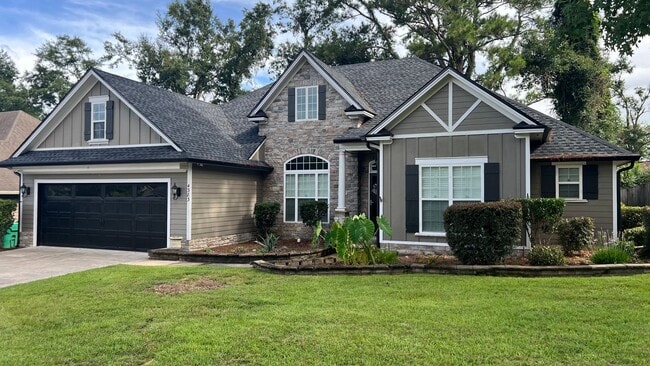 property at 4383 Kenilworth Cir