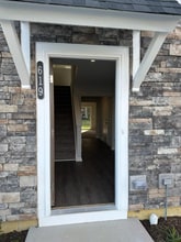 619 Rivanna Hl Rd in Glen Allen, VA - Foto de edificio - Building Photo