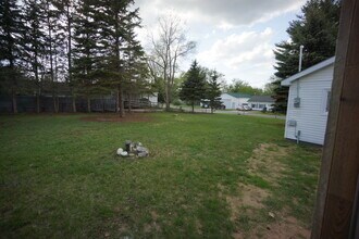 117 Cherry St in Houghton Lake, MI - Building Photo - Building Photo
