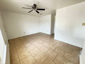 1902 Windward Dr-Unit -# B in Killeen, TX - Foto de edificio - Building Photo