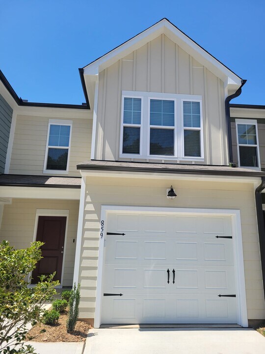 859 McKenzie Pk Ter in Wendell, NC - Building Photo