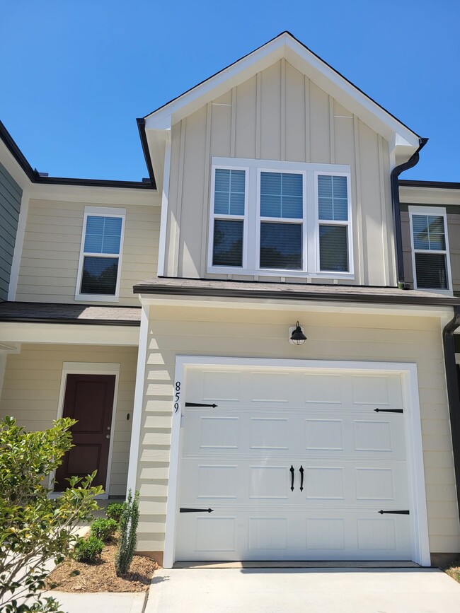 property at 859 McKenzie Pk Ter