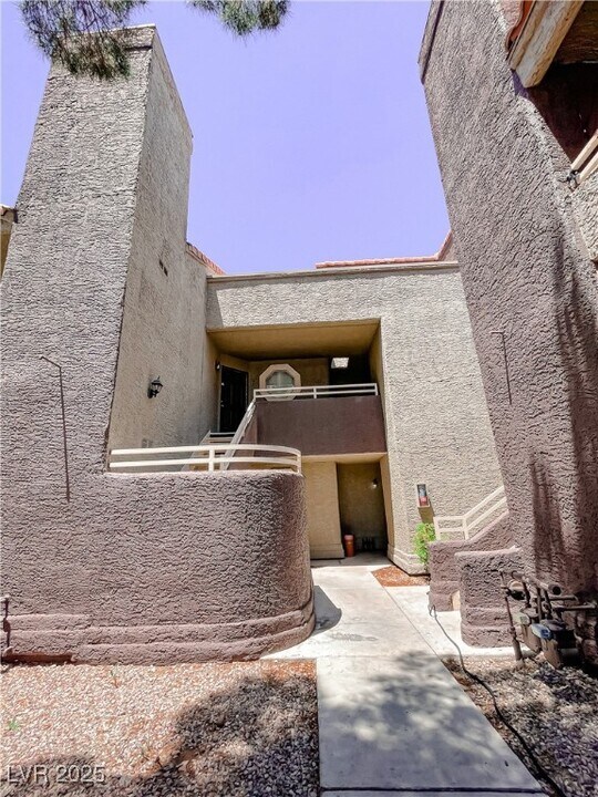 5022 S Rainbow Blvd in Las Vegas, NV - Building Photo