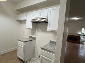 10049 Westpark Dr in Houston, TX - Building Photo - Building Photo