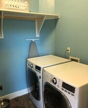 100 NE Oakview Dr in Estacada, OR - Building Photo - Building Photo