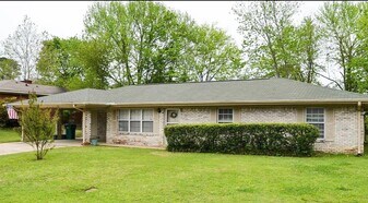 2503 Buckner Ave in Tupelo, MS - Building Photo