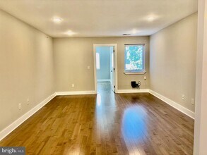 5334 Cedar Ave in Philadelphia, PA - Building Photo - Building Photo