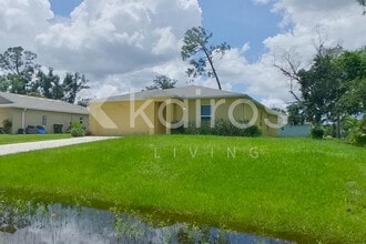 1233 Huntington St in North Port, FL - Building Photo - Building Photo