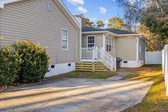 430 Yaupon Ave in Murrells Inlet, SC - Building Photo - Building Photo