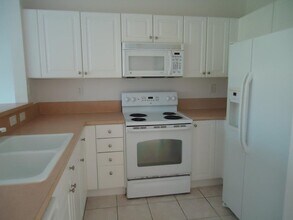 1570 NE 33rd Rd in Homestead, FL - Building Photo - Building Photo