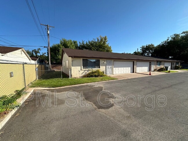 55 E 600 S in Saint George, UT - Building Photo - Building Photo