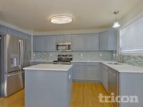 10331 S Rotherwood Cir in Littleton, CO - Building Photo - Building Photo