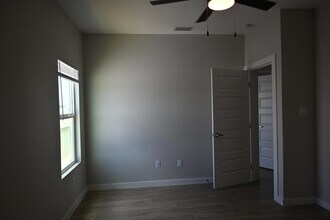 311 Dorel Dr in Laredo, TX - Building Photo - Building Photo