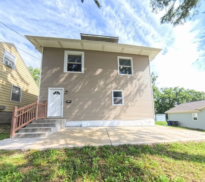 715 Kirkwood Ave in Des Moines, IA - Building Photo