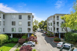 Watergate in Emeryville, CA - Building Photo - Building Photo
