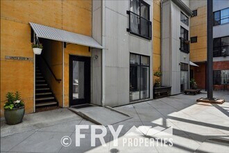 3225 Blake St in Denver, CO - Building Photo - Building Photo