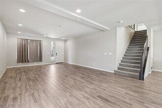 5947 Rockway Glen Ave in Las Vegas, NV - Building Photo - Building Photo