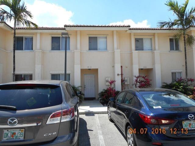 2950 NW 55th Ave in Lauderhill, FL - Building Photo