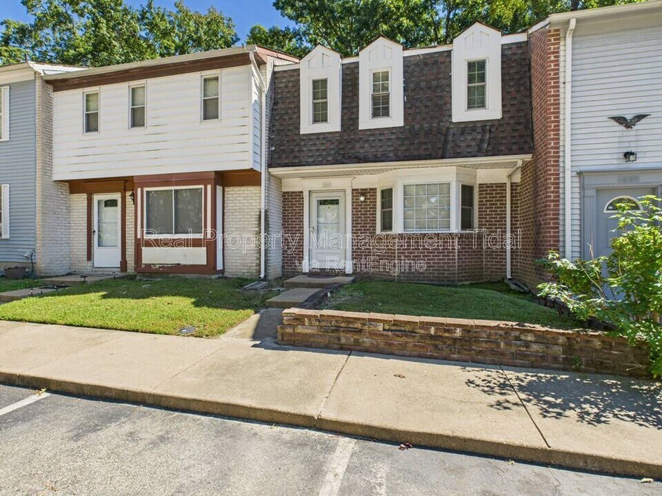 1055 Old Denbigh Blvd in Newport News, VA - Building Photo