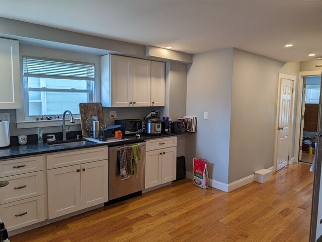 11 Kearney St, Unit 2 in Malden, MA - Building Photo - Building Photo