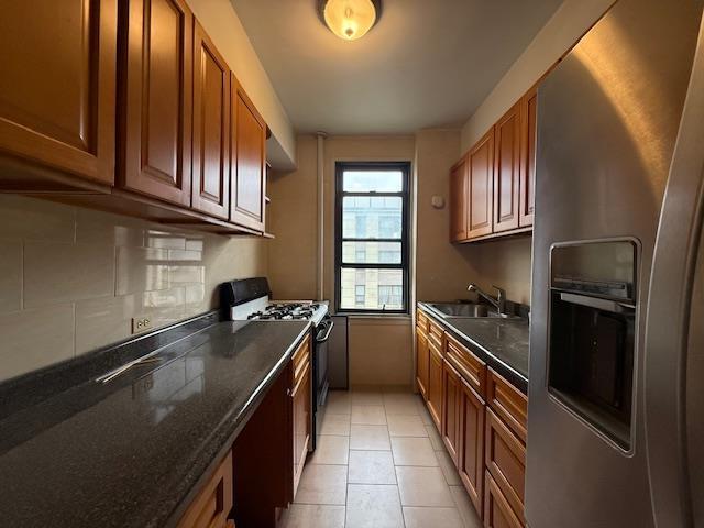 98-33 64th Ave in Queens, NY - Building Photo