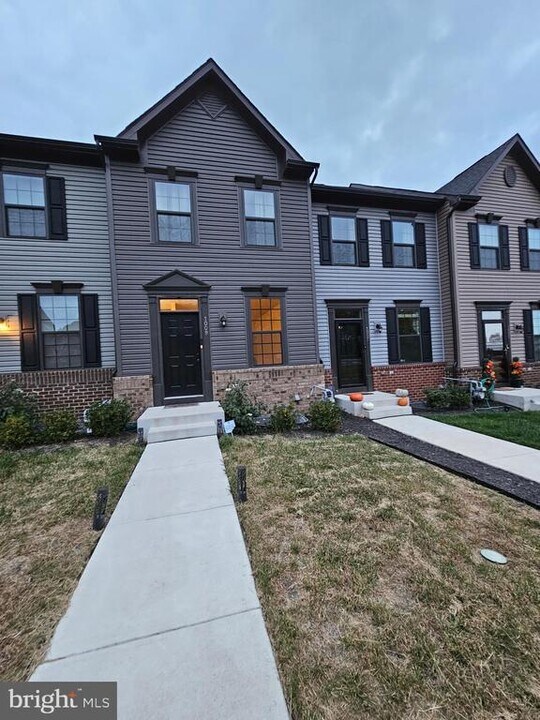 1009 Rampart Dr in Fredericksburg, VA - Building Photo